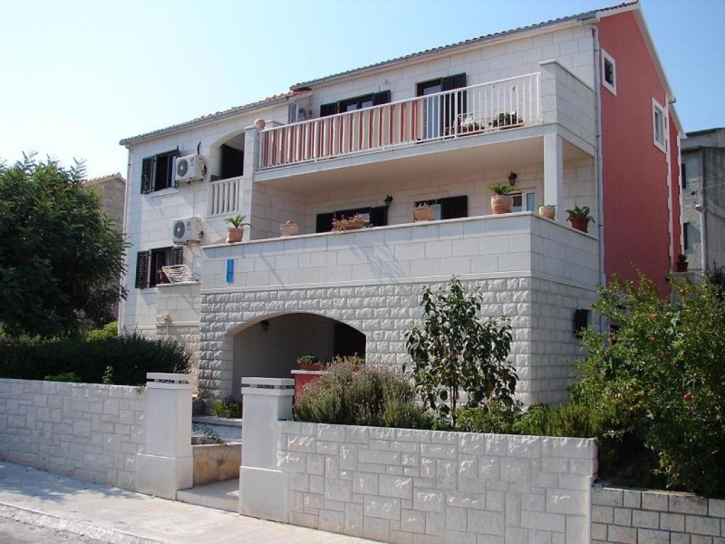 Apartments Magda Supetar Exterior photo